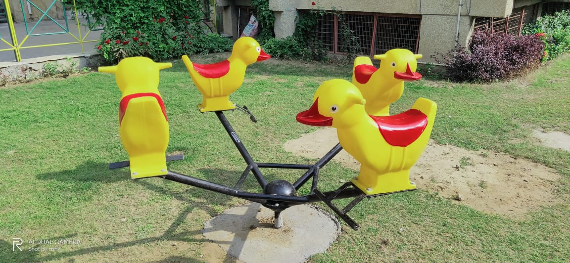 Duck Merry Go Round in Mayur Vihar, Delhi